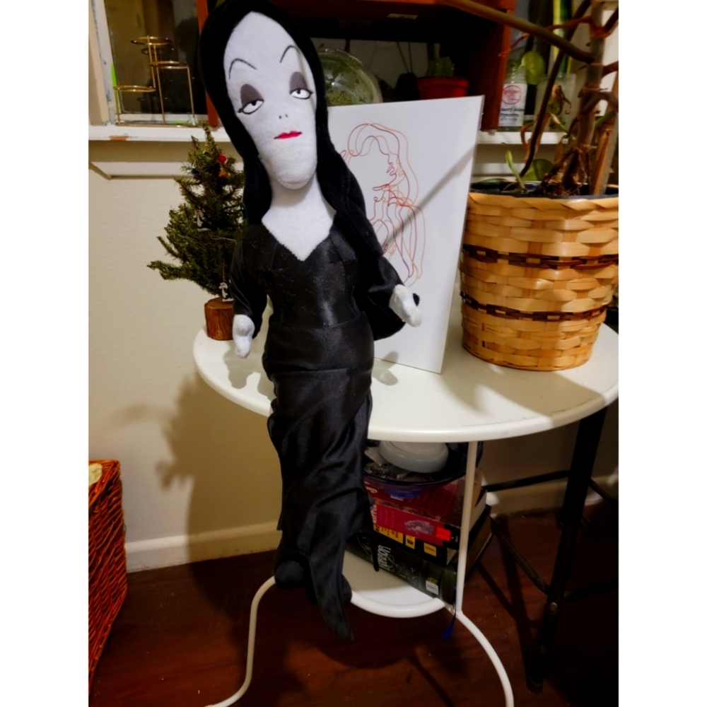 Singing Morticia